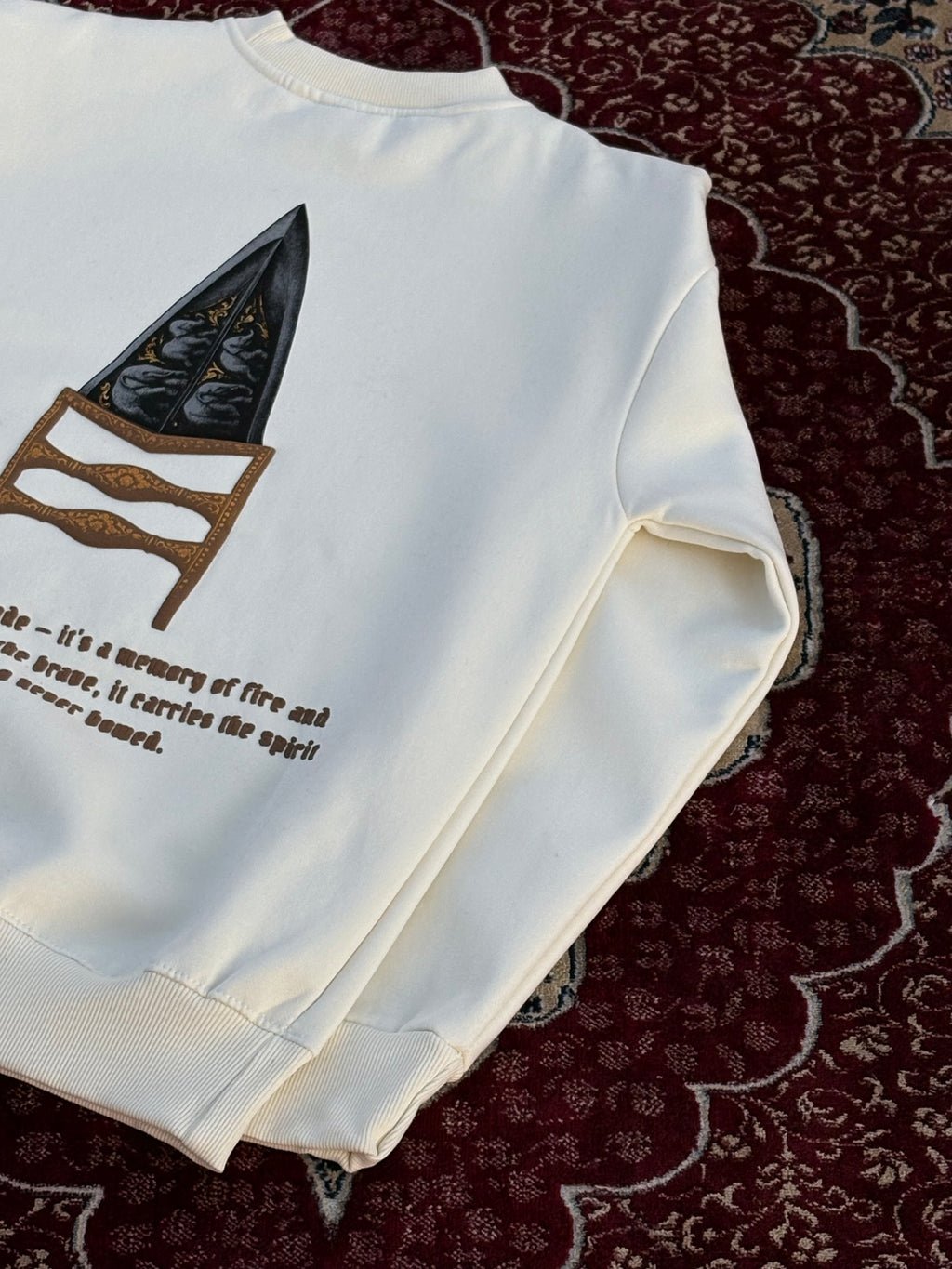 Kataar embroidery Sweatshirt (Beige)