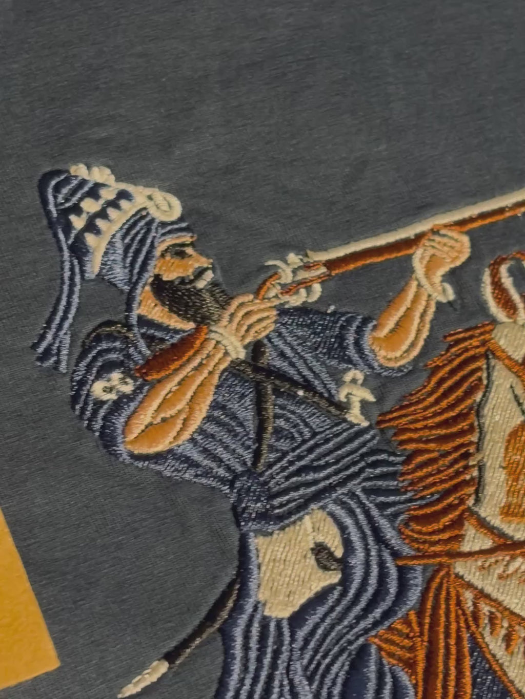 Akaali Embroidery T-Shirt (Navy)