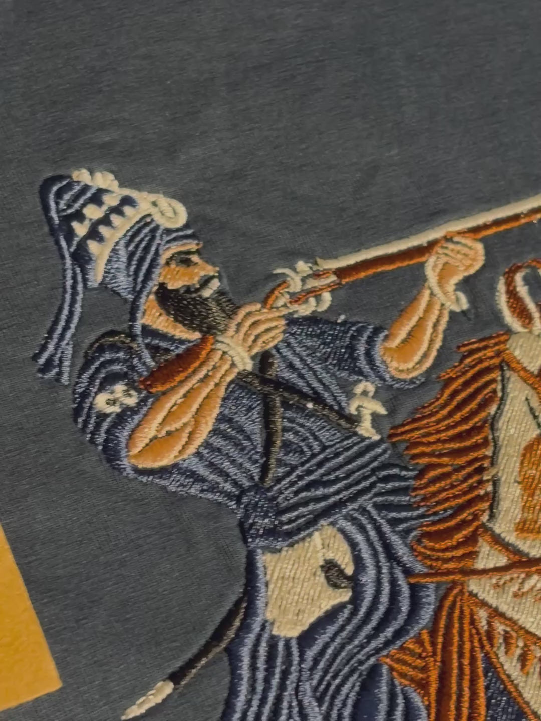 Akaali Embroidery T-Shirt (Navy)