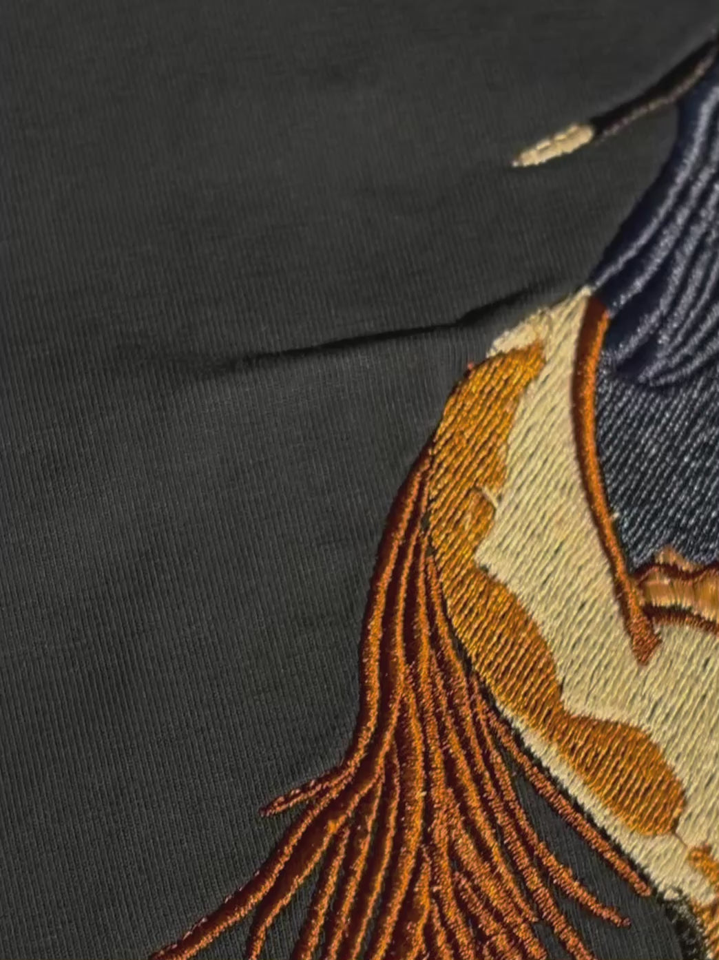 Akaali Embroidery T-Shirt (Navy)